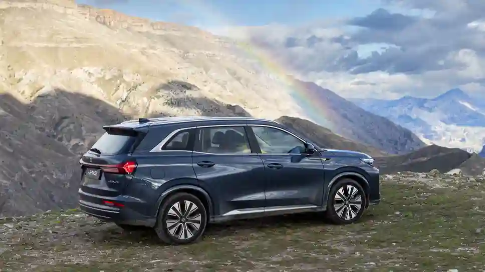 Новость EVOLUTE (Будь последовательным: EVOLUTE i‑SPACE в цепи дагестанских гор)